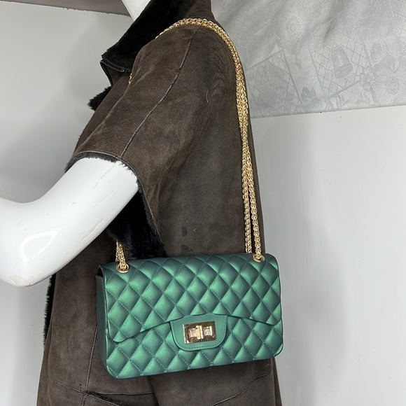 Emerald Green Rubber Embossed Quilted Chain Shoulder Crossbody Flap Bag - Picture 2 of 11